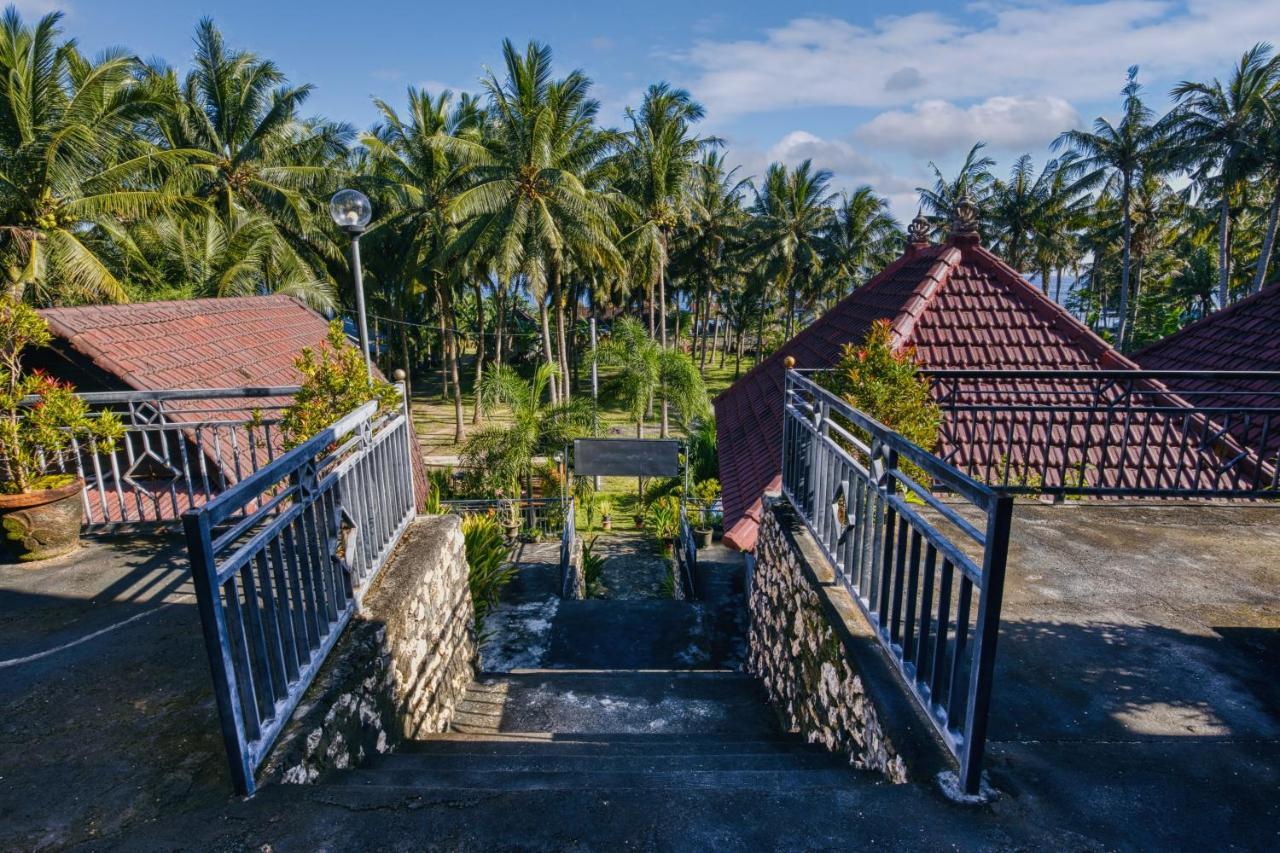Coconut Hill Cottage Batununggul Extérieur photo